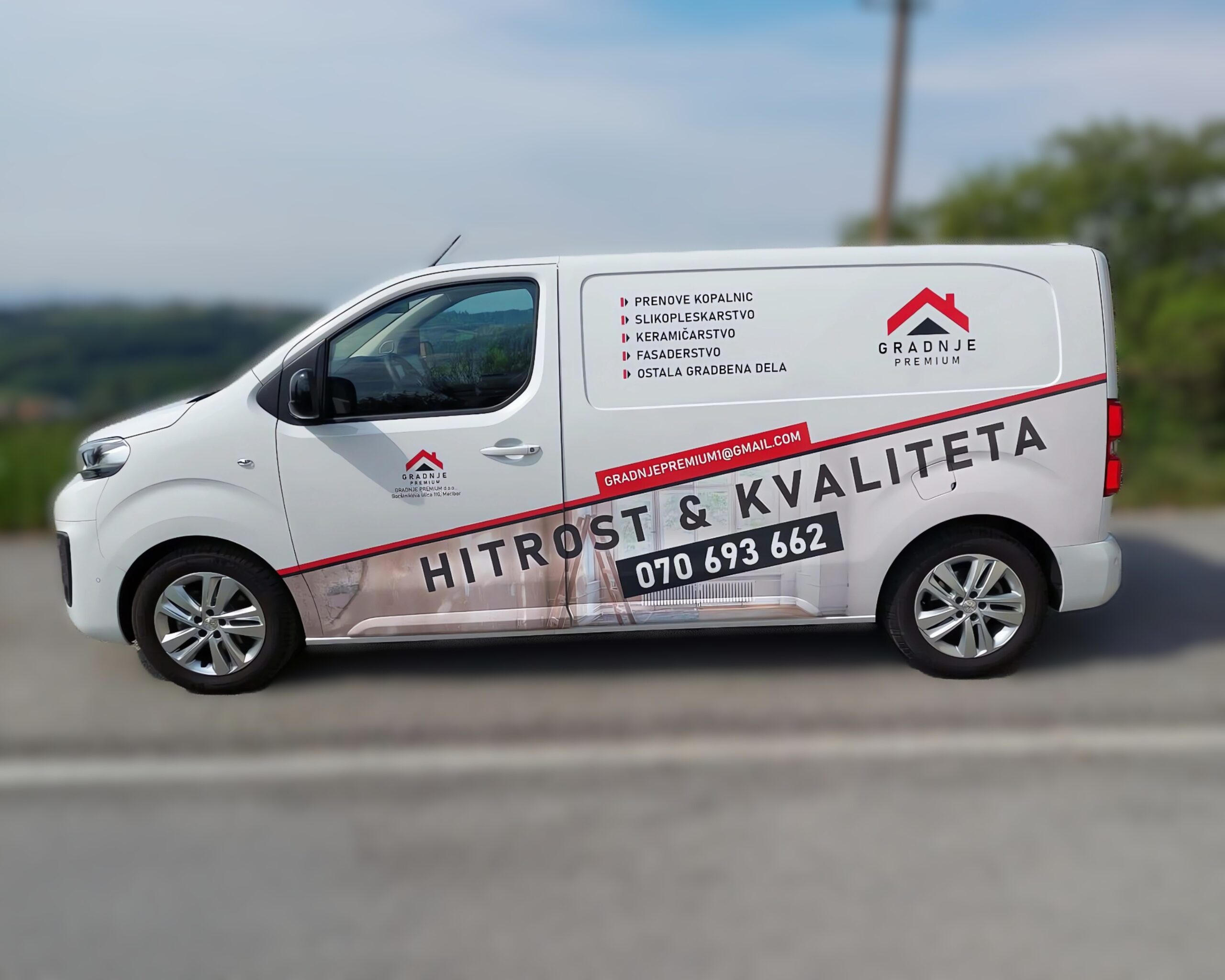 Službeni kombi podjetja Gradnje Premium